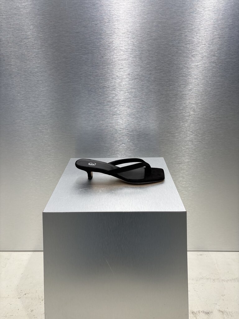 ODARE Cora Kitten Heels - Camoscio Nero