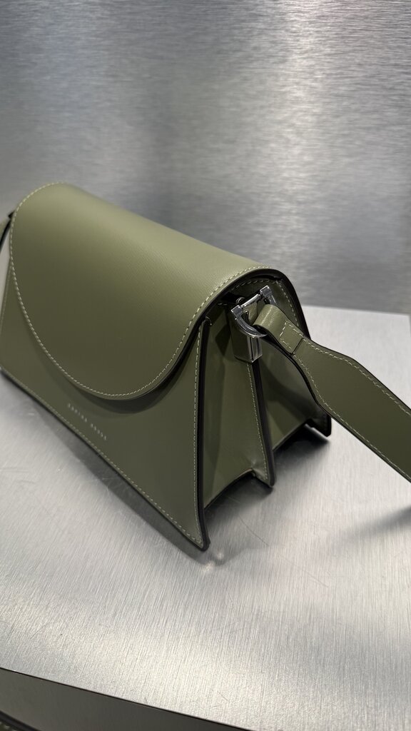 Zarina Rouge Mara Handbag - Kiwi Patent