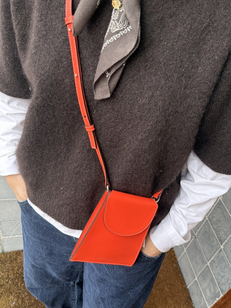 Zarina Rouge Billie Phone Pouch - Mango