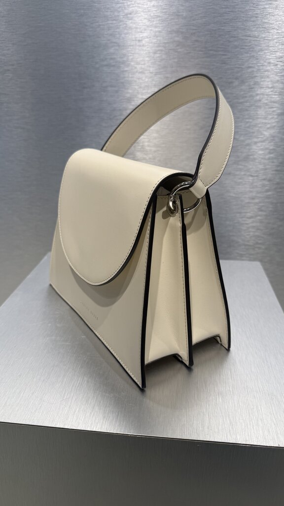 Zarina Rouge Suri Handbag - Marshmellow