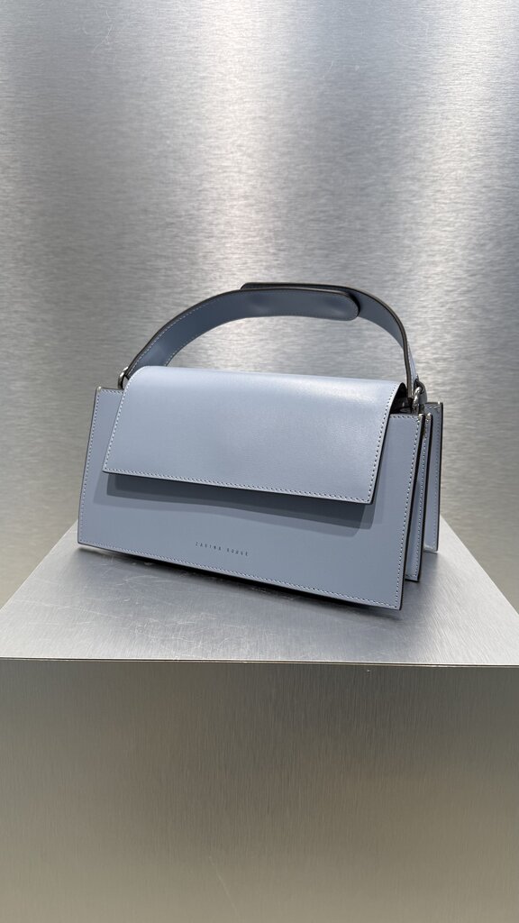 Zarina Rouge Leo Handbag - Ice Patent