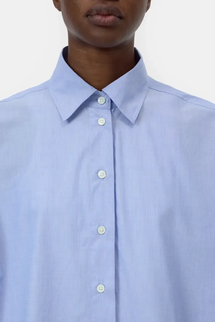 Closed Cape Shirt - Light Blue