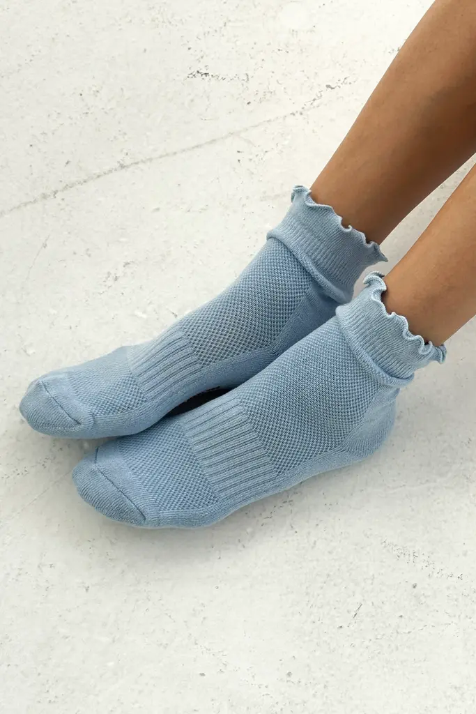 Le Bon Shoppe Ruffled Hugger Crew Socks - Periwinkle/Red