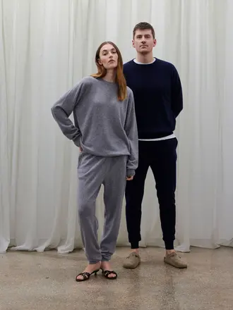 Beta Studios Carl O-neck Knit - Navy