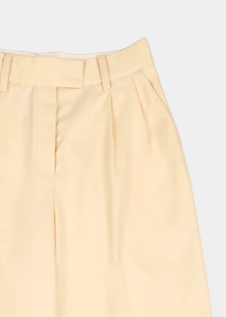 NOTED Abbu bermuda - Butter yellow