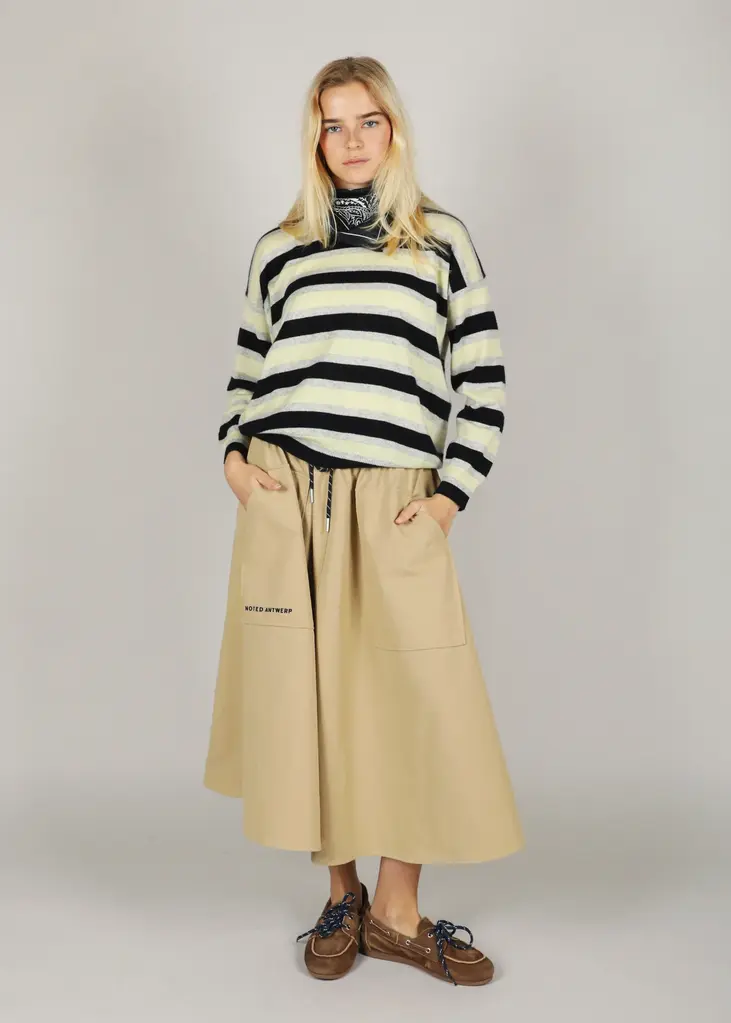 NOTED Alexi knit - Light grey/ yellow/ navy