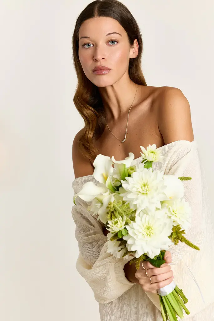 Studio Clique An off shoulder top - Off white