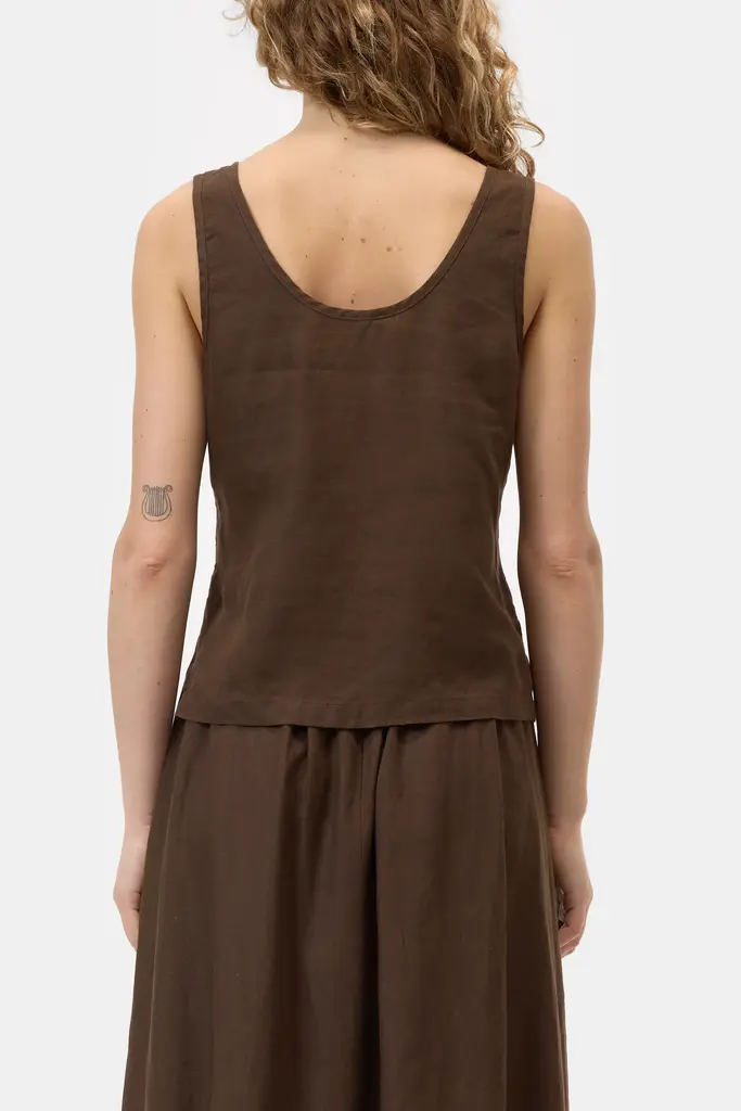 Closed Linnen Tank Top - Brown