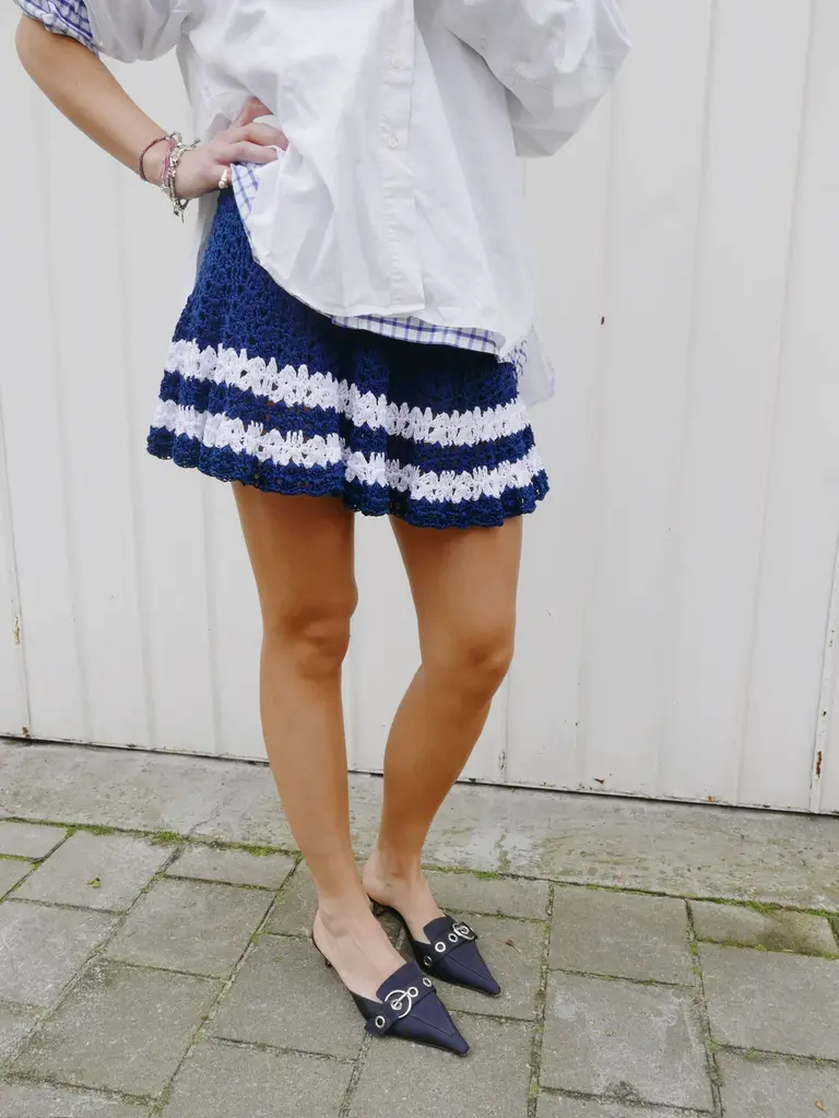 Meadow Flowy Mini Skirt - Navy/White