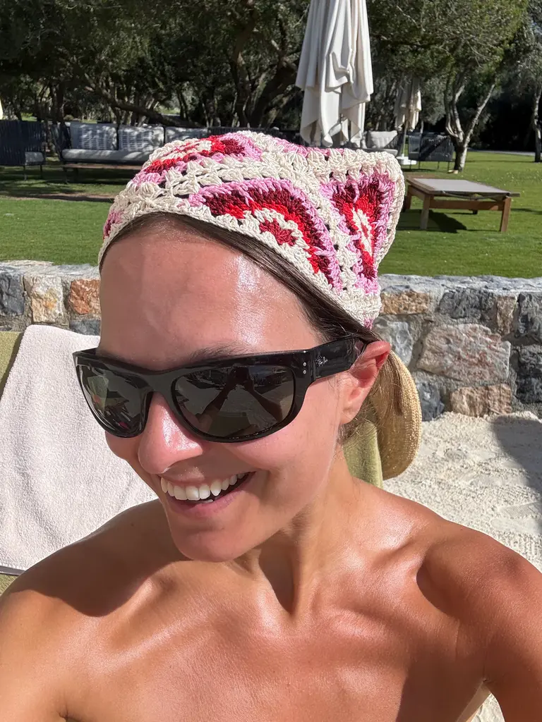 Meadow Triangle head scarf - Ecru/ Red/ Pink