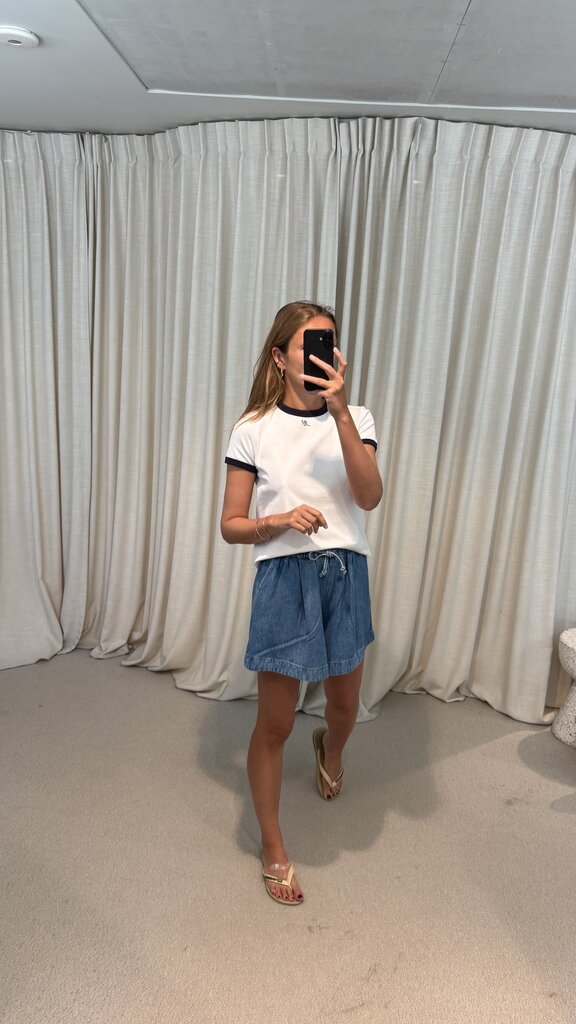 NOTED Donni T-shirt - White/Dark Blue