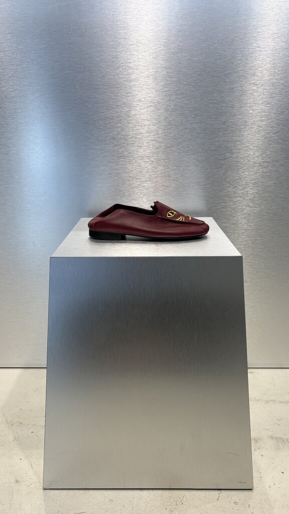 AVDW Catty Loafer - Burgundy/Gold