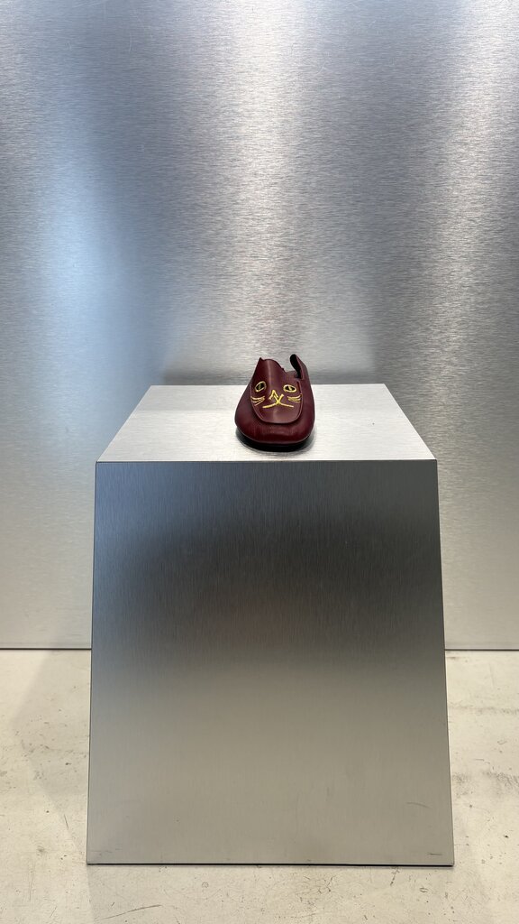 AVDW Catty Loafer - Burgundy/Gold