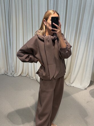 RE/BORN Agnes Sweater - Taupe