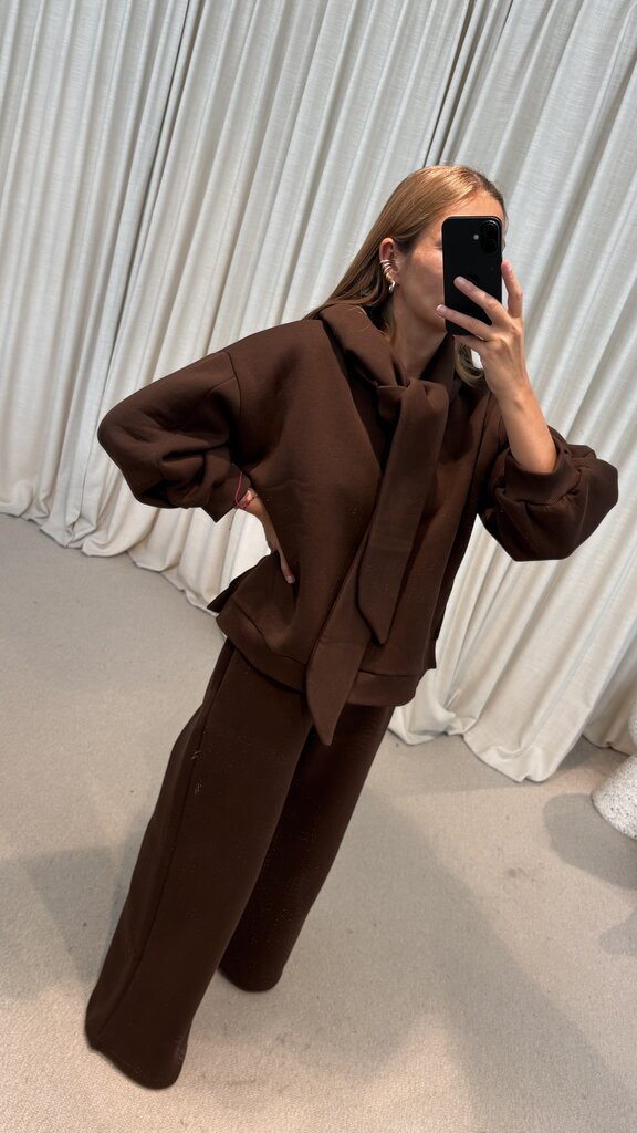 RE/BORN Agnes Sweater - Chocolate