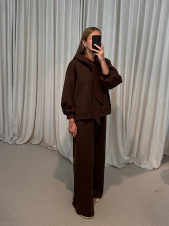 RE/BORN Agnes Sweater - Chocolate