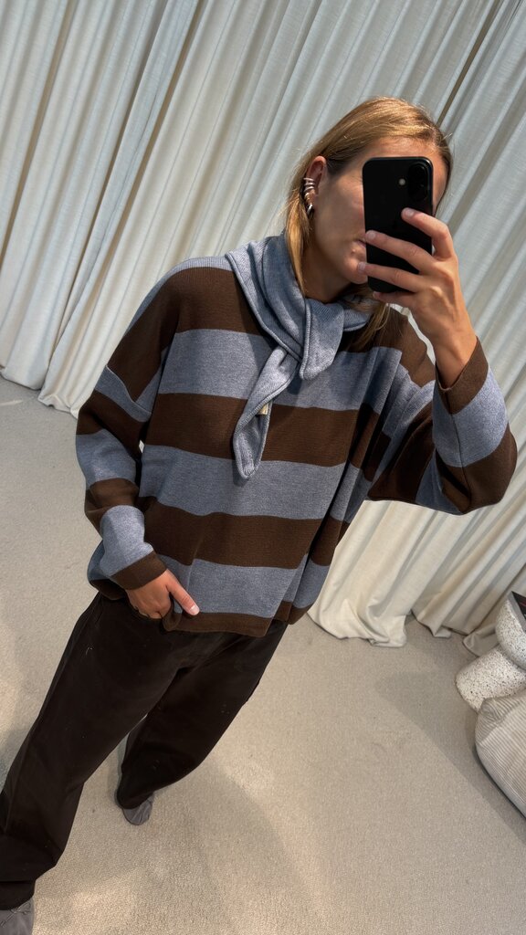 Oti Chloé Knit - Camel/Blue Striped