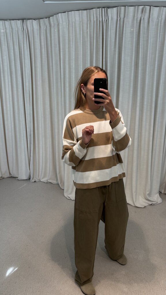 Oti Chloé Knit - Camel/Off White Striped