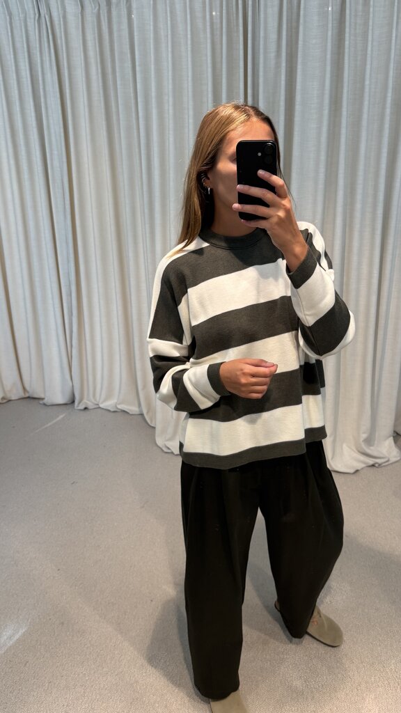 Oti Chloé Knit - Khaki/Ecru Striped