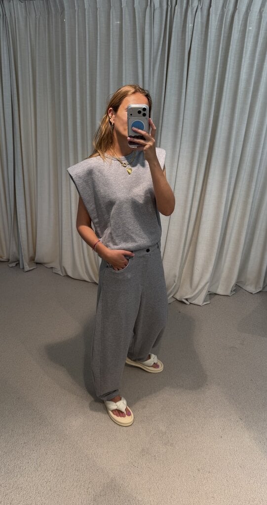 Rae Montana Sweat - Grey