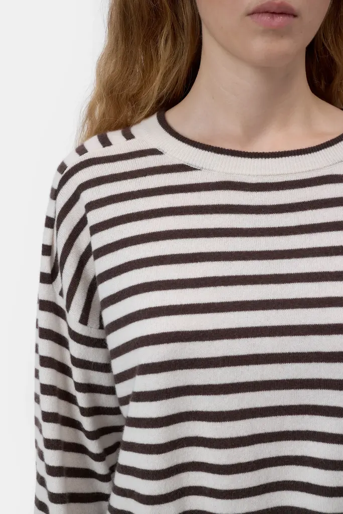 Closed Striped Crew Neck - Mahagony Brown