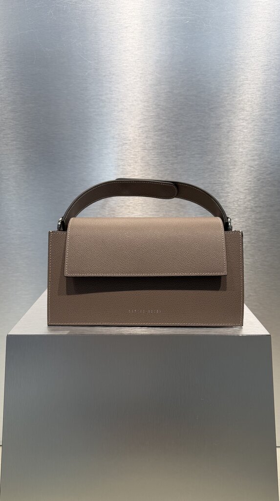 Zarina Rouge Leo Handbag - Dust