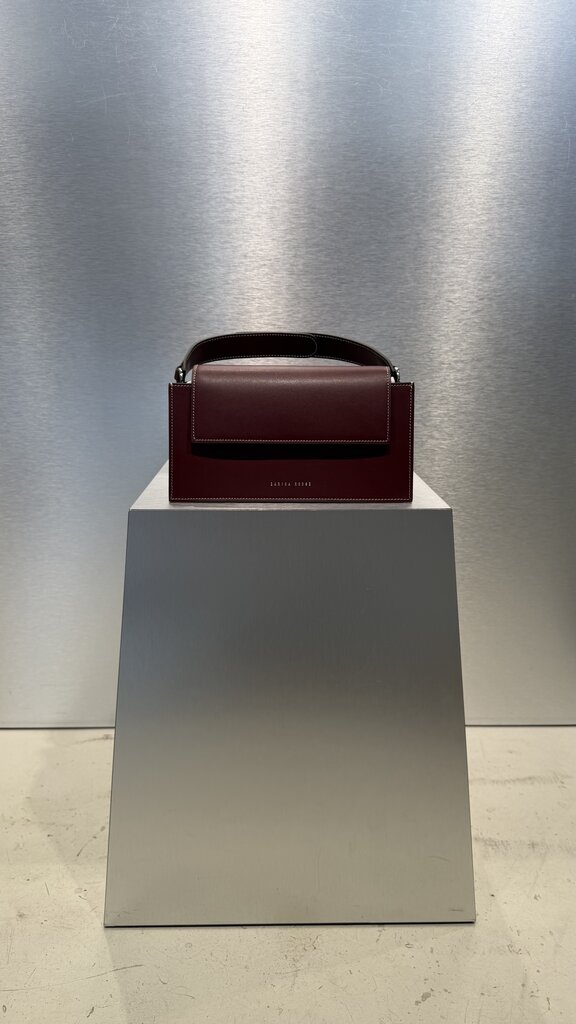Zarina Rouge Leo Handbag - Cranberry