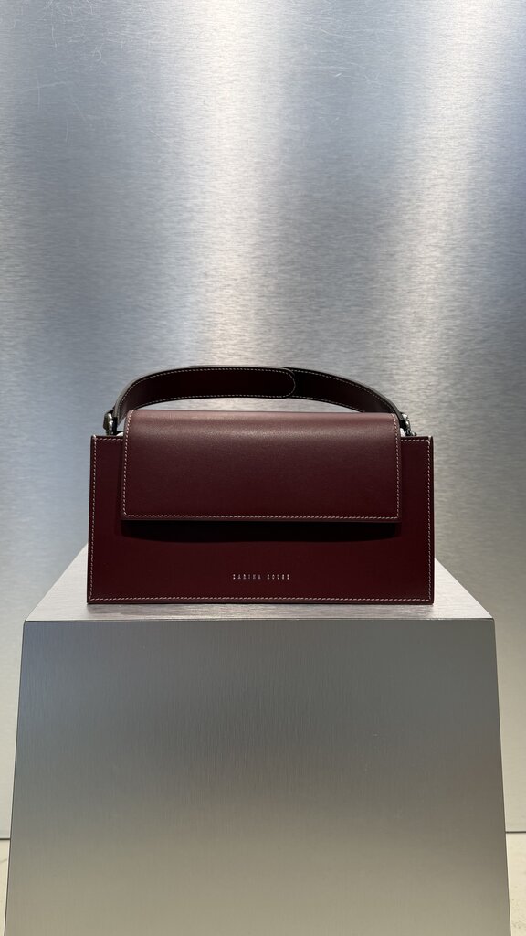 Zarina Rouge Leo Handbag - Cranberry