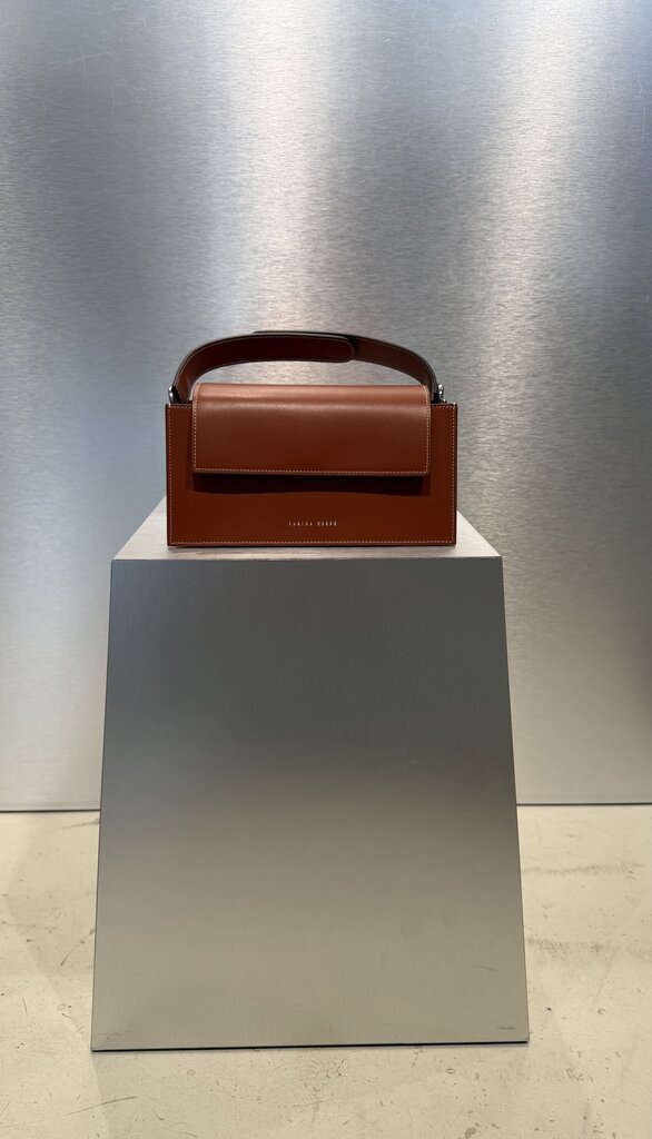 Zarina Rouge Leo Handbag - Caramel