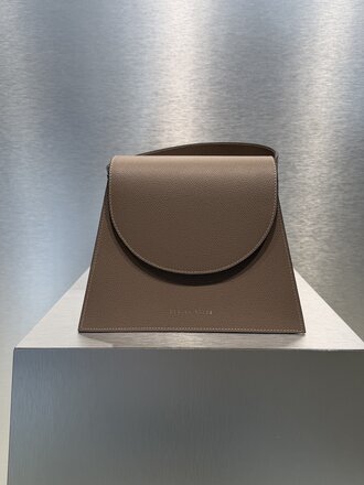 Zarina Rouge Suri Handbag - Dust