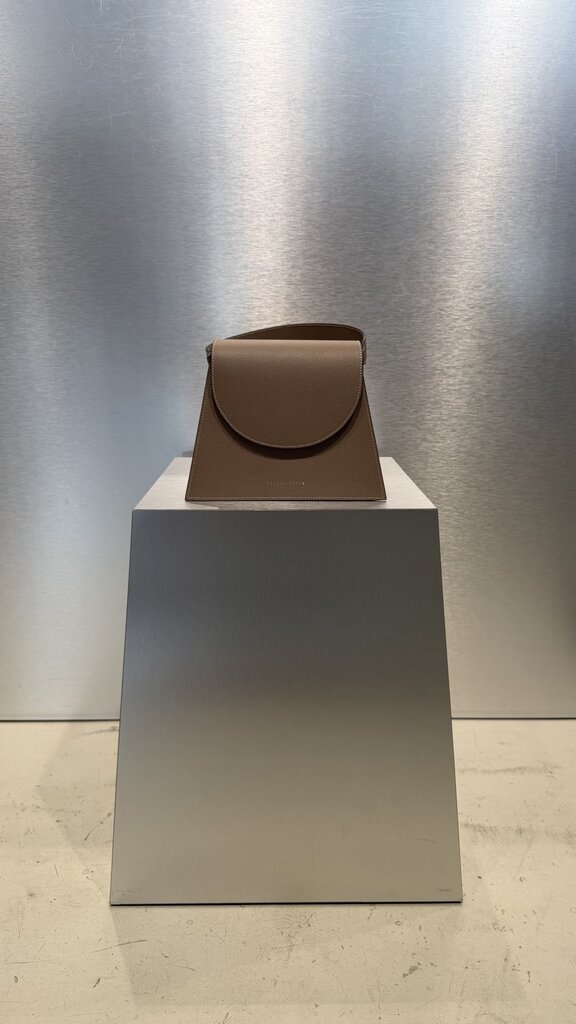 Zarina Rouge Suri Handbag - Dust