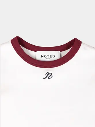 NOTED Donni T-shirt - White/Burgundy