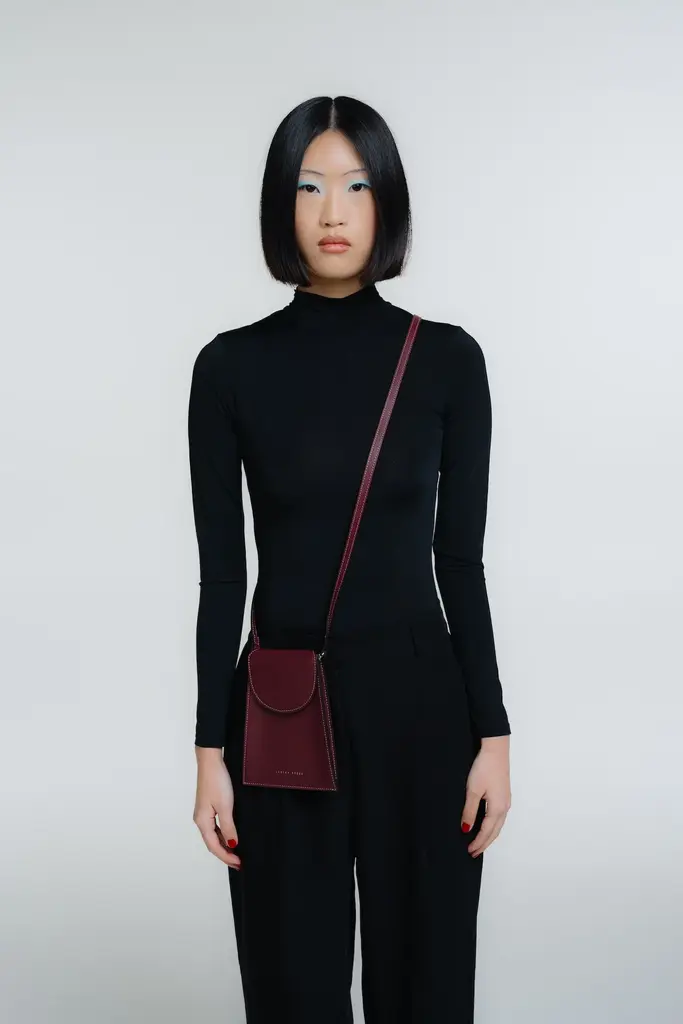 Zarina Rouge Billie Phone Pouch - Ruby