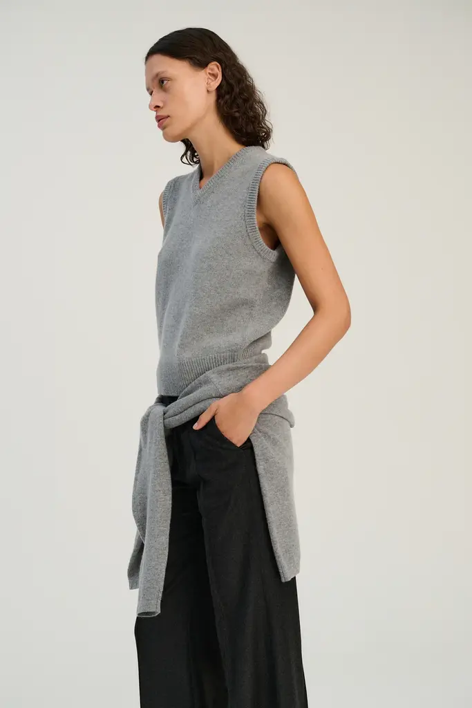 Rhea Knitted Vest - Mid Grey
