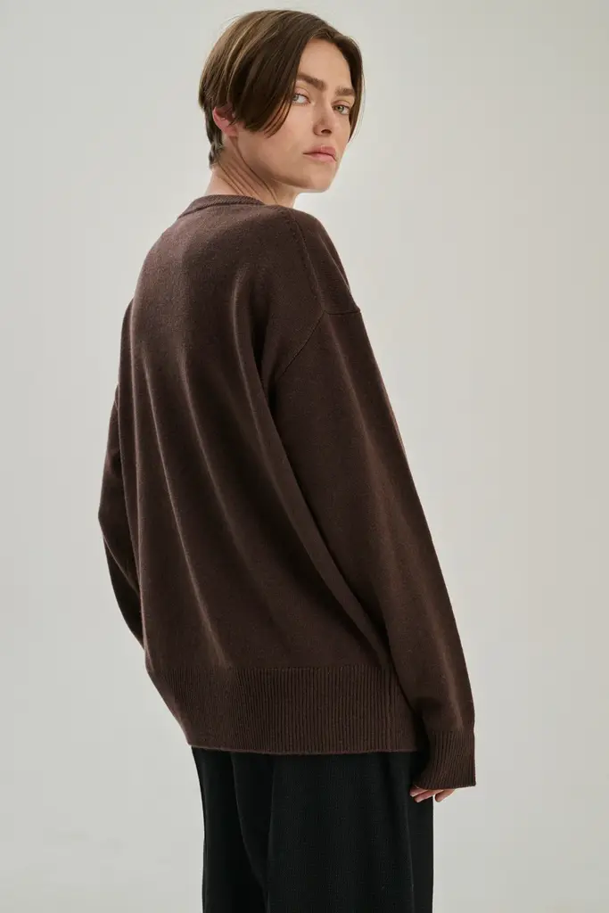 Rhea Knitted V-neck - Dark Brown
