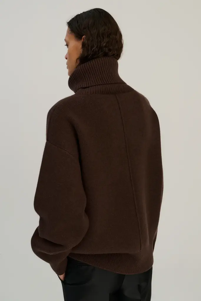 Rhea Knitted Heavy Turtle - Dark Brown