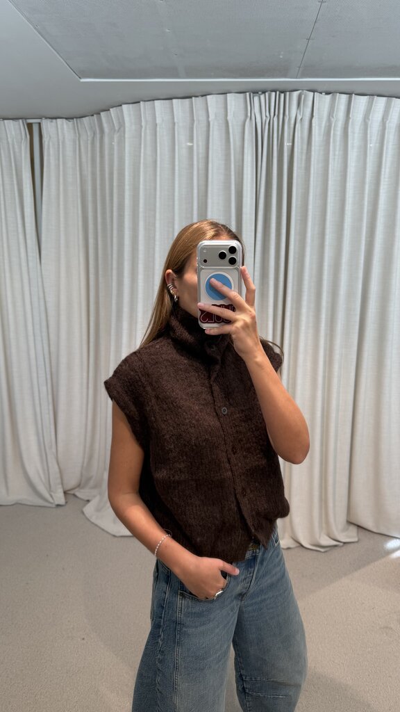 INTI Anabel Cuelo Vest - Nuez
