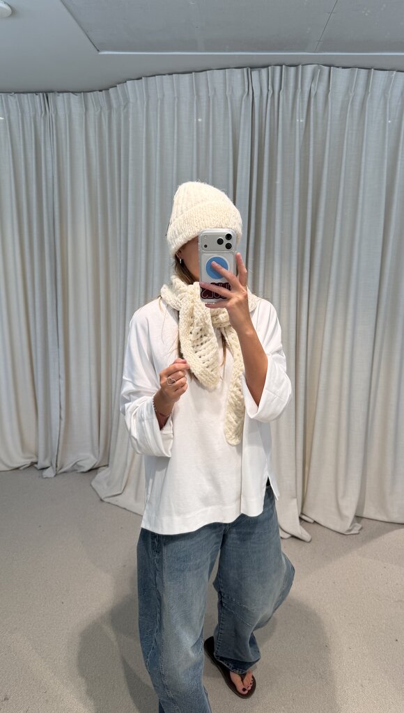 INTI Falie Knitted Scarf - Ecru
