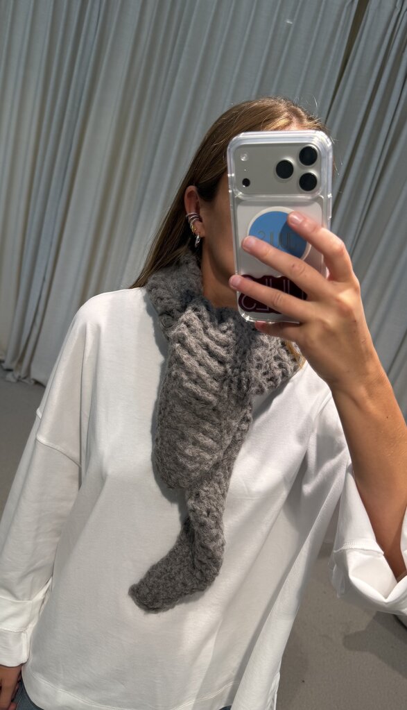 INTI Falie Knitted Scarf - Carbon