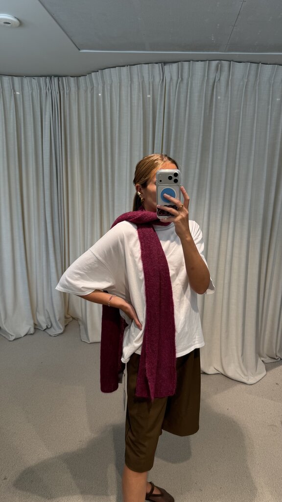 No Man's Land Knitted Mohair Scarf - Soft Cherry