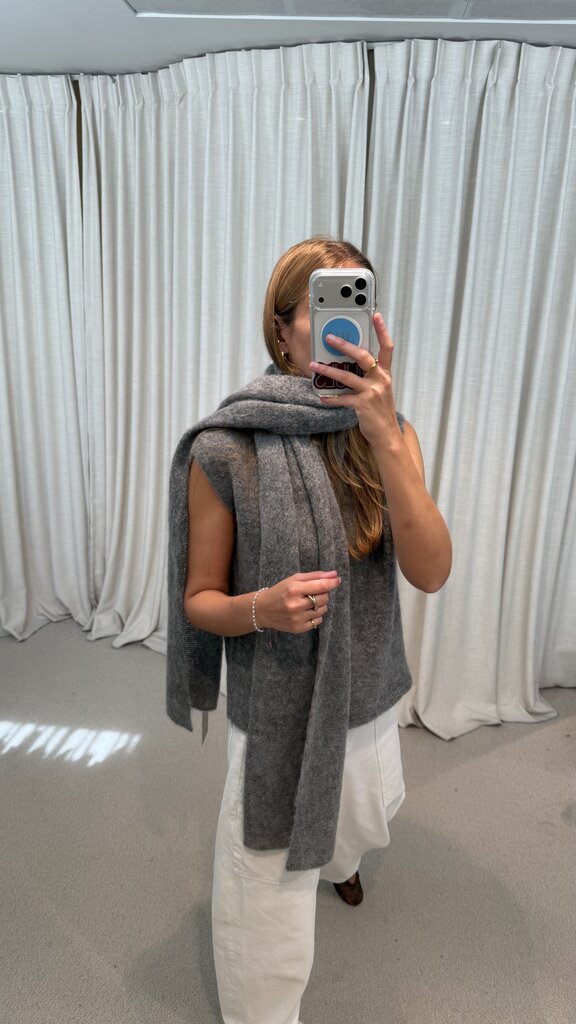 No Man's Land Knitted Mohair Scarf - Soft Grey