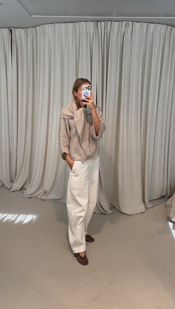 No Man's Land Triangle Scarf - Oyster