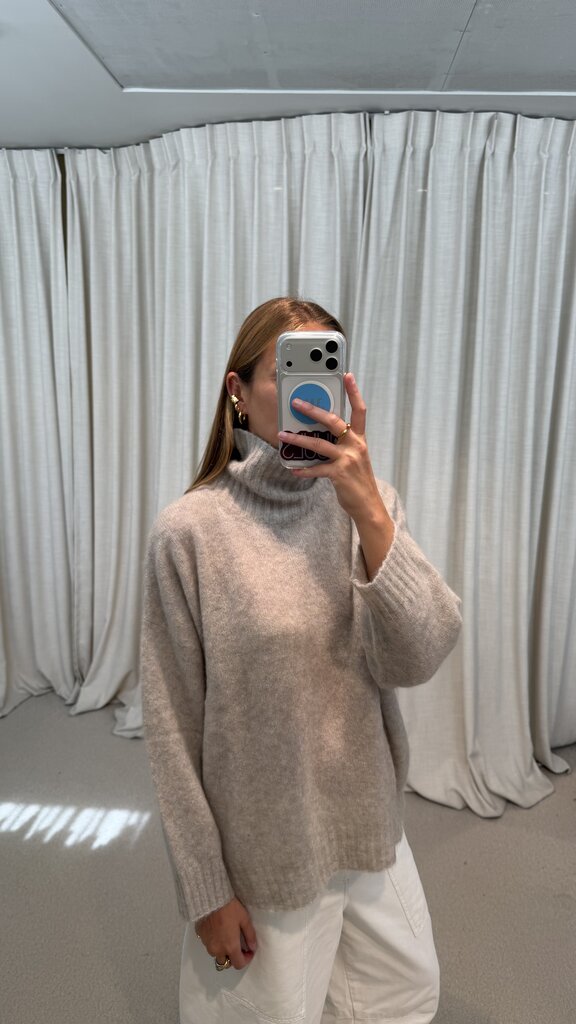 No Man's Land Knitted Mohair Sweater - Oyster