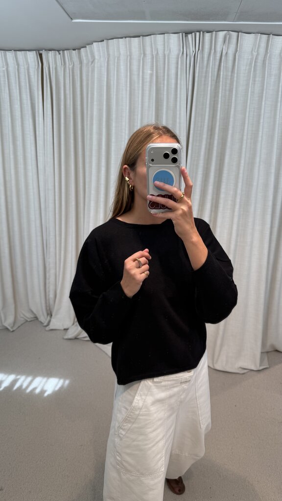 No Man's Land Knitted Sweater - Core Black