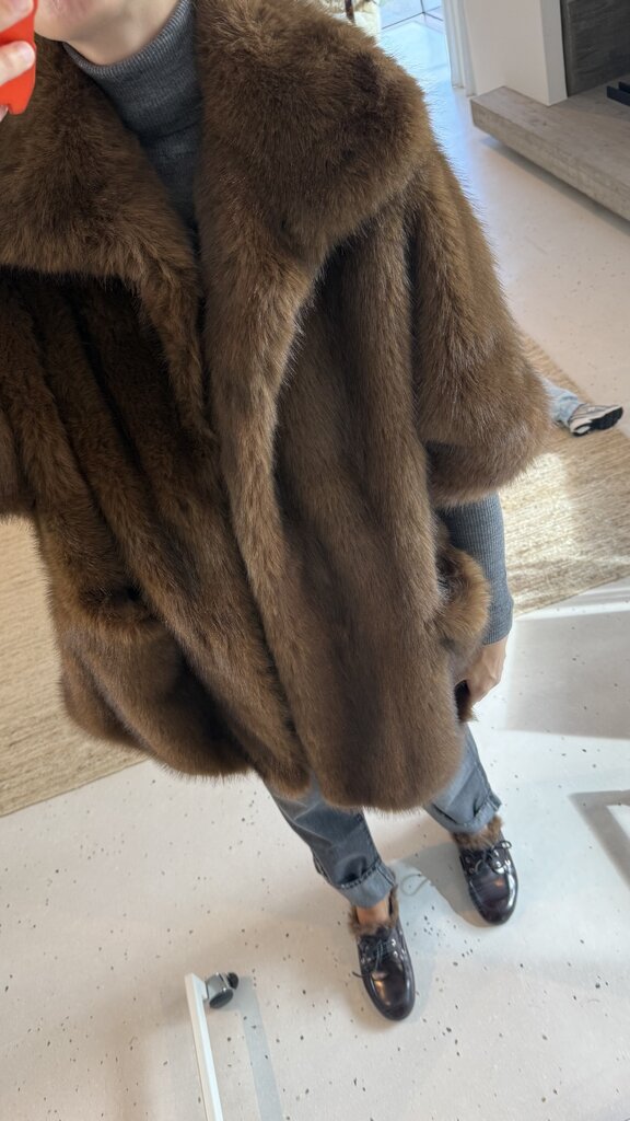 BB Couture Farrah cape - Mink