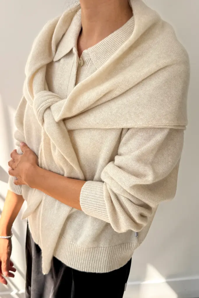 Le Bon Shoppe Cashmere Triangle Shawl - Oatmeal