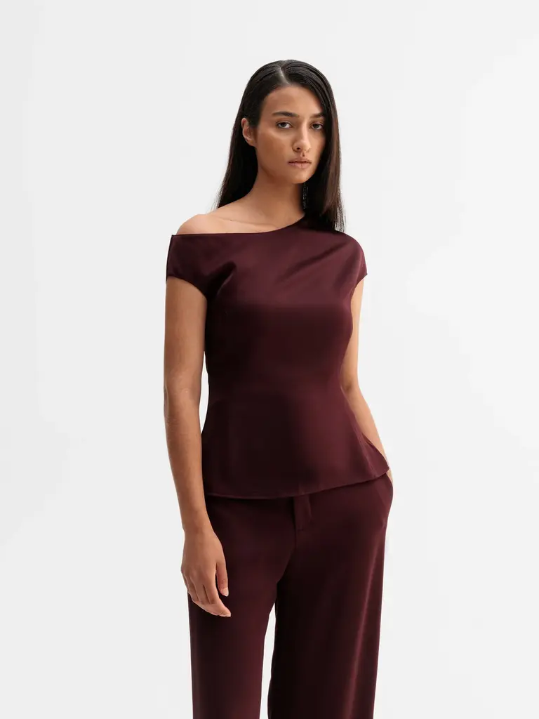 Ahlvar Gallery Chika Top - Burgundy