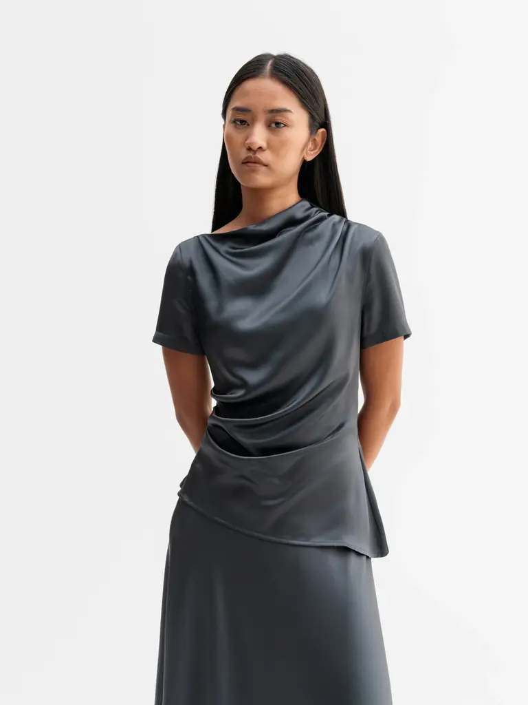 Ahlvar Gallery Lizi Satin Tee - Dark Grey
