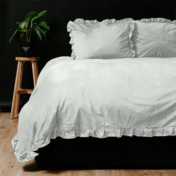 Sleeptime Velvet Ruffles - Cappuccino Wit Dekbedovertrek