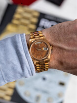 Rolex SOLD-Rolex Day-Date 18328 – Mahogany Dial – box papers